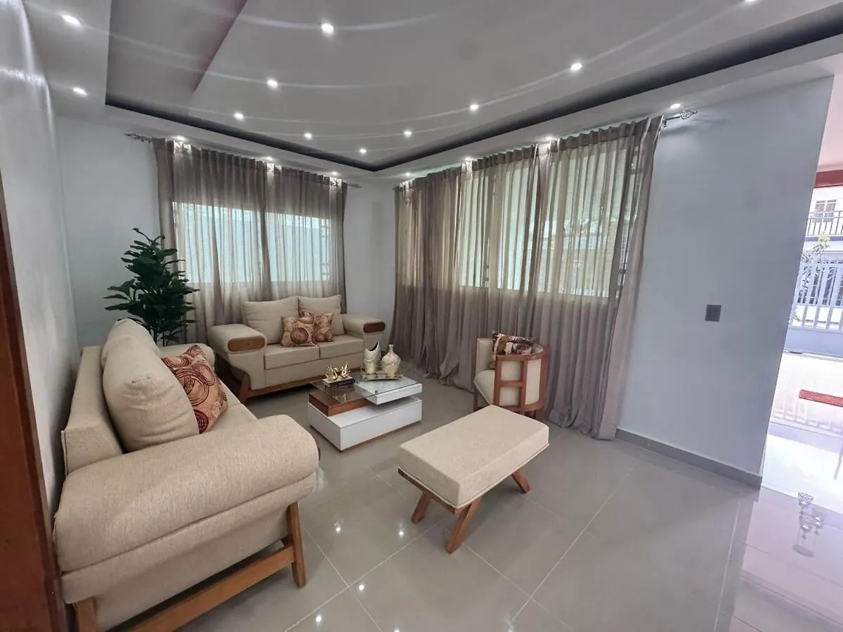 Complete House In La Vega别墅 0*, 拉维加