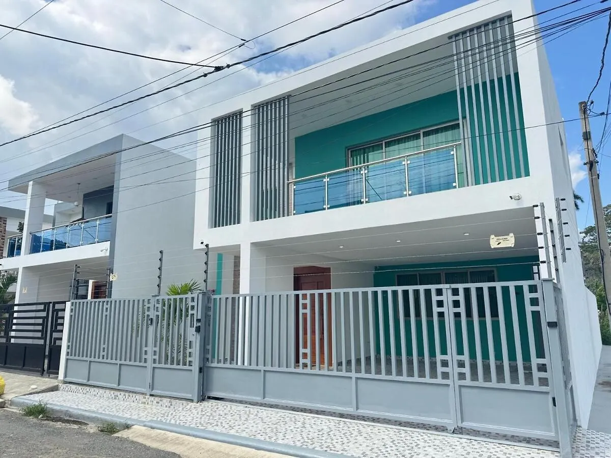 Complete House In La Vega别墅 度假居 拉维加