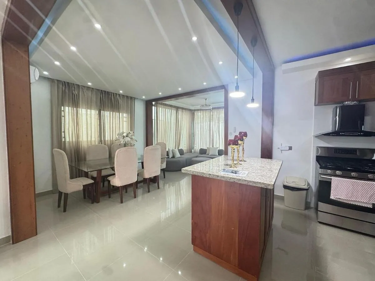 度假居 Complete House In La Vega别墅 多米尼加共和国