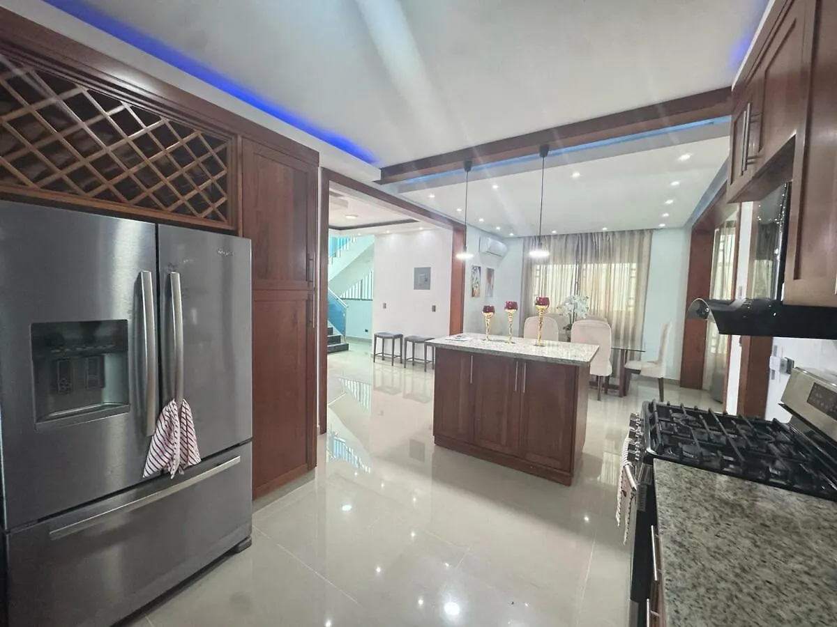 Complete House In La Vega别墅 度假居