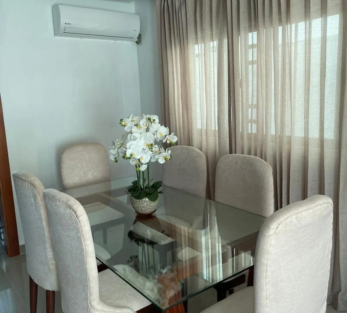 度假居 Complete House In La Vega别墅
